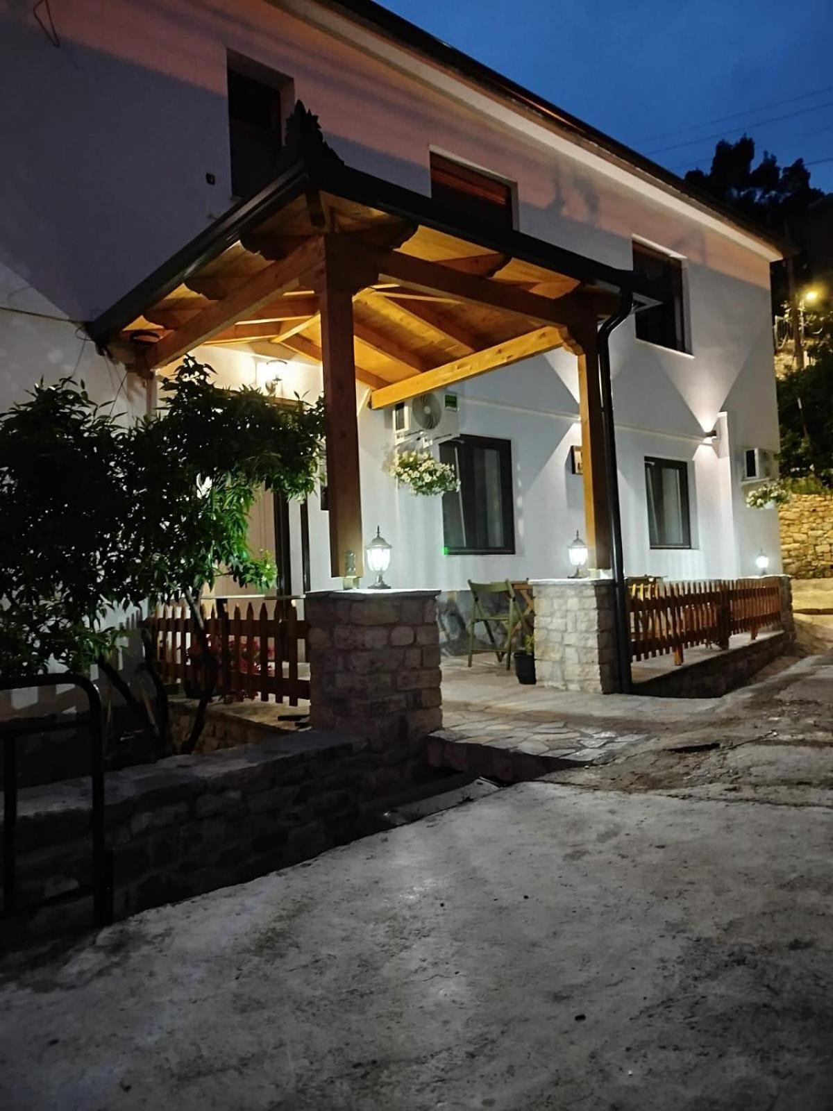 Hotel Vila Vreko B&B Berat Eksteriør bilde